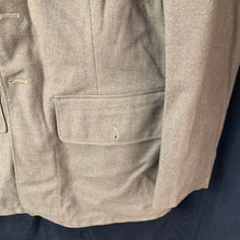 Lade das Bild in den Galerie-Viewer, Original WW2 US Army Class A Dress Jacket 1943 - Private Ryan Prop - 39" Large - The Militaria Shop