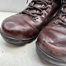 Load image into Gallery viewer, British Army Surplus Brown Leather Combat Boots - Iturri - Size UK 9 M - The Militaria Shop