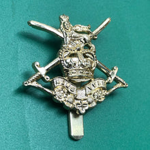 Load image into Gallery viewer, Original British Army Cap Badge - Junior Leaders - The Militaria Shop