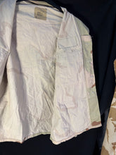 Charger l'image dans la galerie, Gulf War US Army DCU Camouflaged Combat Field Coat/Jacket - Medium/Short - The Militaria Shop