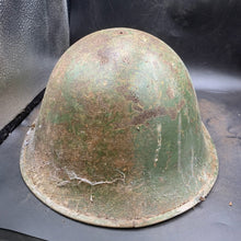 Lade das Bild in den Galerie-Viewer, Original WW2 British/Canadian Army Mk3 Turtle Combat Helmet - The Militaria Shop