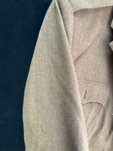 Lade das Bild in den Galerie-Viewer, Grade 1 British Army FAD No2 Dress Uniform Jacket - Size 182/116/100 - The Militaria Shop