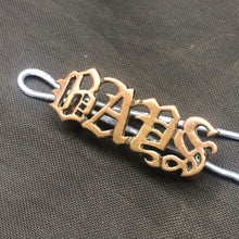 Load image into Gallery viewer, Original WW1 British Army BAYS Queen's Dragoon Guards Brass Shoulder Title - The Militaria Shop