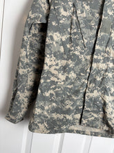 Charger l'image dans la galerie, Surplus US Army ACU Combat Uniform Jacket-Small Regular - The Militaria Shop