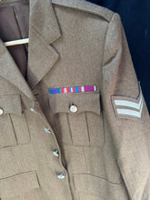 Lade das Bild in den Galerie-Viewer, British Army Surplus No.2 Service Dress Jacket - Size 182/100/92 - The Militaria Shop