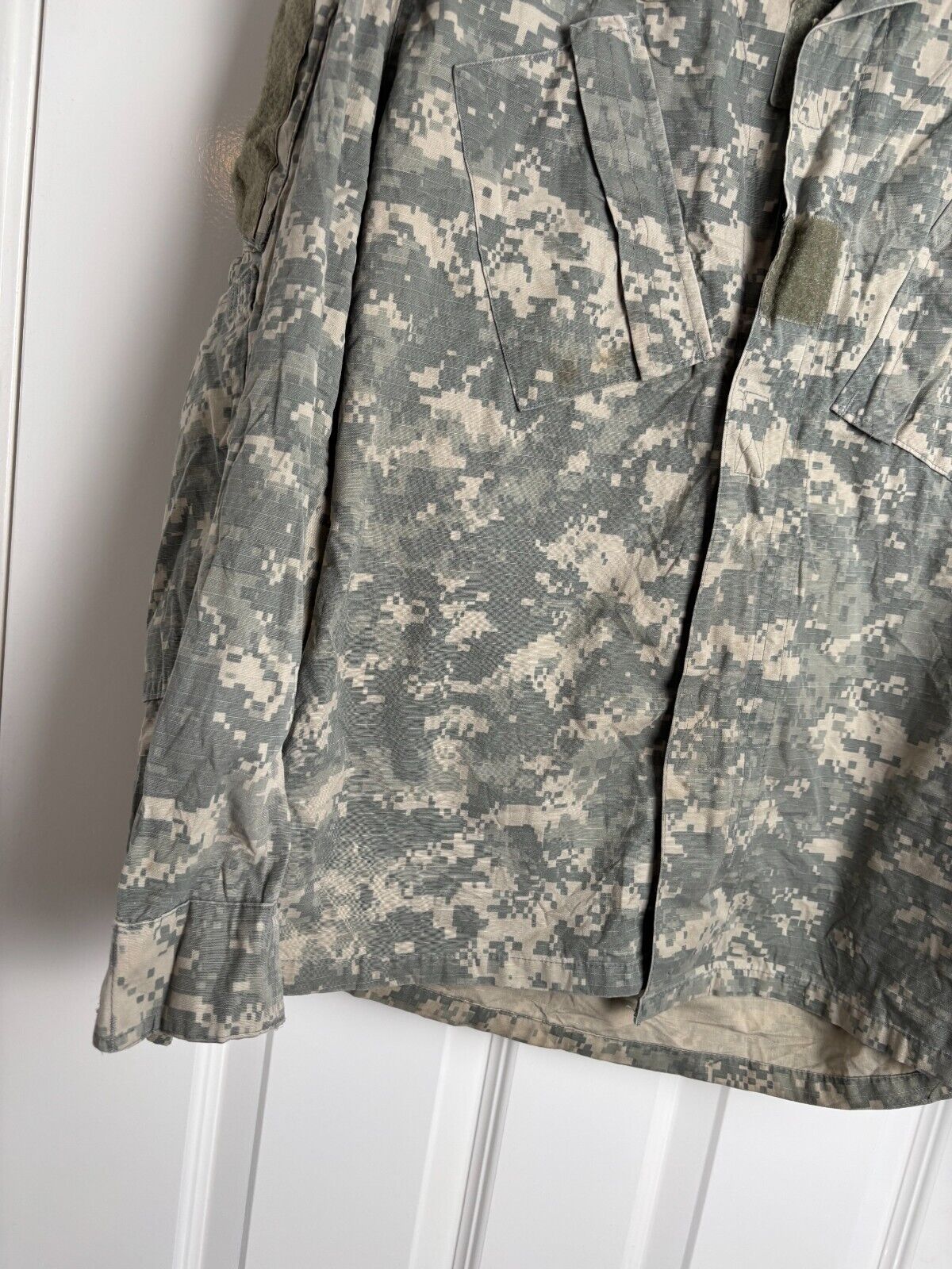Surplus US Army ACU Combat Uniform Jacket-Small Regular - The Militaria Shop