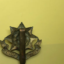 Load image into Gallery viewer, Original WW2 British Army Cap Badge - East Yorkshire Regiment - The Militaria Shop