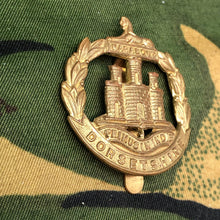 Lade das Bild in den Galerie-Viewer, British Army Cap Badge - Dorsetshire Regiment - The Militaria Shop