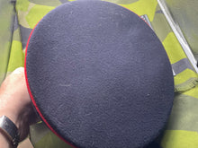 Lade das Bild in den Galerie-Viewer, Original British Army Guards Peaked Cap - Size 55cm - The Militaria Shop