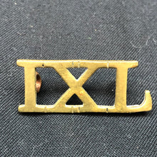 Lade das Bild in den Galerie-Viewer, Original WW1 British Army Brass Shoulder Title - 9th Lancers IXL Regiment - The Militaria Shop