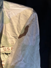 Load image into Gallery viewer, Gulf War US Army DCU Camouflaged Combat Field Coat/Jacket - Medium/Long - The Militaria Shop