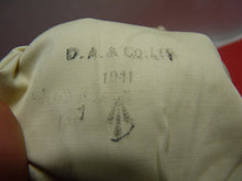 Charger l'image dans la galerie, Original WW2 British Army Gunners Winter White Gloves - Dated 1941 - The Militaria Shop