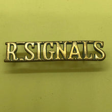 Load image into Gallery viewer, Original WW2 British Army R.Signals Royal Signals Shoulder Title - The Militaria Shop