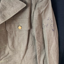 Charger l'image dans la galerie, Original WW2 US Army Class A Dress Jacket 1942 - Private Ryan Prop - 38" Regular - The Militaria Shop