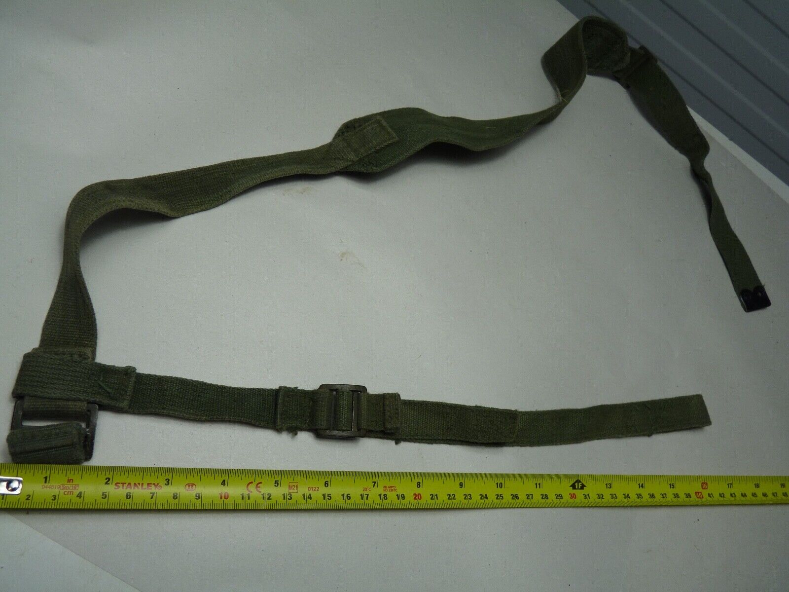 Original WW2 British Army 44 Pattern Shoulder / Extended Equipment Strap - 1945 - The Militaria Shop