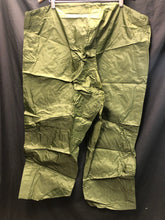 Charger l'image dans la galerie, British Royal Air Force Aircrew 22c Rainproof Trouers Ballyclare Mk2B - Size 4 - The Militaria Shop