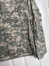 Lade das Bild in den Galerie-Viewer, Surplus US Army ACU Combat Uniform Jacket-Small Regular - The Militaria Shop