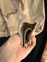 Charger l'image dans la galerie, Gulf War US Army DCU Camouflaged Combat Field Coat/Jacket - Large/Long - The Militaria Shop