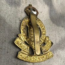 Charger l'image dans la galerie, Original British Army Royal Army Ordnance Corps RAOC Cap Badge - The Militaria Shop