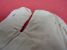 Load image into Gallery viewer, Original WW2 British Army Gunners Winter White Gloves - 1942 - The Militaria Shop