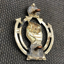Charger l'image dans la galerie, Original WW2 British Army Cap Badge - Royal Armoured Corps - The Militaria Shop