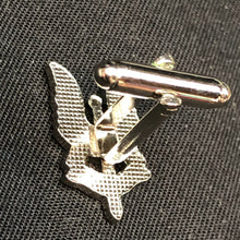Charger l'image dans la galerie, British Army SAS Special Air Service Single Cufflink - The Militaria Shop