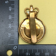 Lade das Bild in den Galerie-Viewer, Original British Army Cap Badge - 7th Queen's Own Hussars - The Militaria Shop