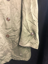 Lade das Bild in den Galerie-Viewer, Genuine US Army Greatcoat - Regular Small - 38" Chest - The Militaria Shop