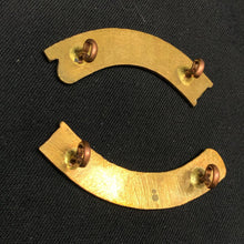 Load image into Gallery viewer, Original WW1/WW2 British Army Red Cross Carmarthen Brass Shoulder Title Set - The Militaria Shop