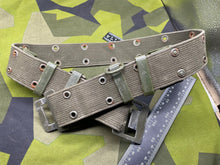 Load image into Gallery viewer, Good Size Heavy Duty Canvas Army Belt 40" Waist - The Militaria Shop