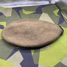 Load image into Gallery viewer, Original British Army Guards Divisions Regimental Beret - Size 54cm - The Militaria Shop