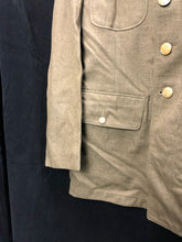 Lade das Bild in den Galerie-Viewer, Original WW2 US Army Class A Dress Jacket - Private Ryan Prop - 39" Long - The Militaria Shop
