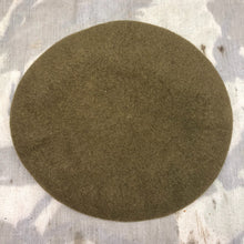 Lade das Bild in den Galerie-Viewer, Genuine British Army Beret - Guards Regiment - Size 52 - The Militaria Shop
