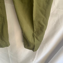 Load image into Gallery viewer, Genuine British Army Surplus OD Green Lightweight Combat Trousers Size 75/80/96 - The Militaria Shop