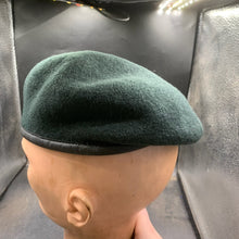 Lade das Bild in den Galerie-Viewer, Genuine British Army Forces Rifles Wool Beret - Size 54 - The Militaria Shop