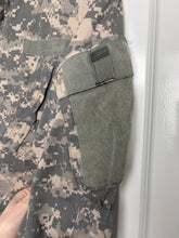 Load image into Gallery viewer, Surplus US Army ACU Combat Uniform Jacket-Medium Long - The Militaria Shop