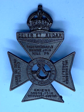 Load image into Gallery viewer, Original WW1 / WW2 Canadian Army Kings Own Rifles of Canada Cap Badge - The Militaria Shop