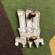 Lade das Bild in den Galerie-Viewer, Original WW1 British Army Collar Badge - 2nd King Edward's Own Gurkha Rifles - The Militaria Shop