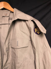 Charger l'image dans la galerie, British RAF/ARMY No6 Dress Jacket Stone - Size 170/88/76 - Royal Anglian - The Militaria Shop