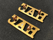 Load image into Gallery viewer, Original WW1 British Army Brass Shoulder Titles - Honourable Artillery Company - The Militaria Shop