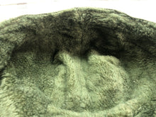 Lade das Bild in den Galerie-Viewer, Original Korean War Era British Army Middle Parka Detatchable Hood - Size Large - The Militaria Shop