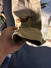 Charger l'image dans la galerie, Gulf War US Army DCU Camouflaged Combat Field Coat/Jacket - Medium/Long - The Militaria Shop