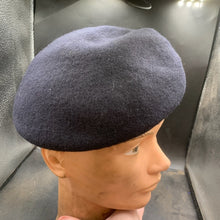 Lade das Bild in den Galerie-Viewer, Genuine British Army Forces All Regiment Wool Beret - Size 51 - The Militaria Shop