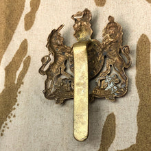 Charger l'image dans la galerie, Original WW1 / WW2 British Army General Service Corps Cap Badge - The Militaria Shop