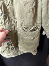 Lade das Bild in den Galerie-Viewer, Genuine British Army Issue 1950s Middle Parka Coat Size 3 - 43" Chest - RARE - The Militaria Shop