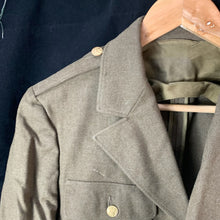 Lade das Bild in den Galerie-Viewer, Original WW2 US Army Class A Dress Jacket 1940 - Private Ryan Prop - 39" Long - The Militaria Shop