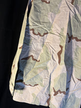 Load image into Gallery viewer, Gulf War US Army DCU Camouflaged Combat Field Coat/Jacket - Medium/Long - The Militaria Shop