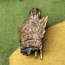 Load image into Gallery viewer, Original WW2 Canadian Army General Service Collar Badge - The Militaria Shop