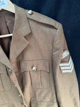 Lade das Bild in den Galerie-Viewer, British Army Surplus No.2 Service Dress Jacket - Size 170/100/84 - The Militaria Shop