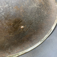 Charger l'image dans la galerie, Original WW2 British/Canadian Army Mk3 "Turtle" Combat Helmet - The Militaria Shop
